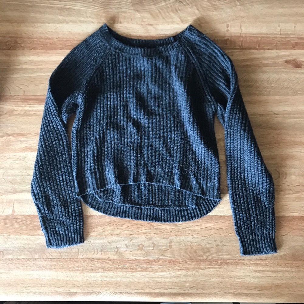 Gray fuzzy cropped sweater